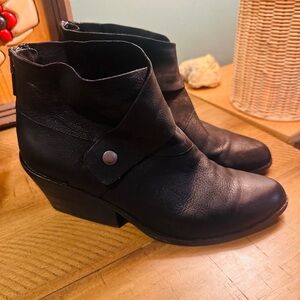 Eileen Fisher Black Soft Leather Rear Zipper Ankle Boots Booties Size 8.5